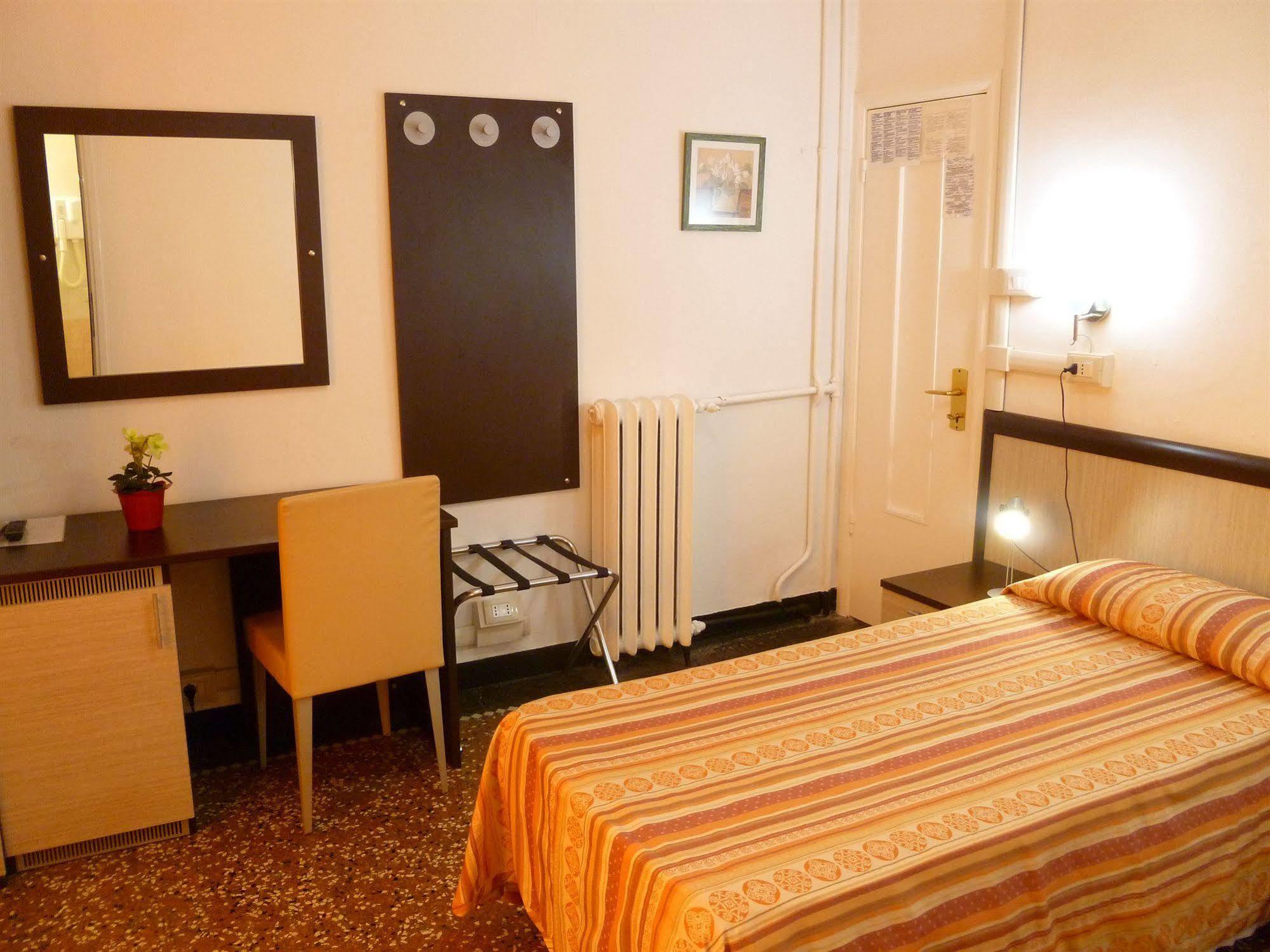 Hotel Agnello D'Oro Genova ภายนอก รูปภาพ