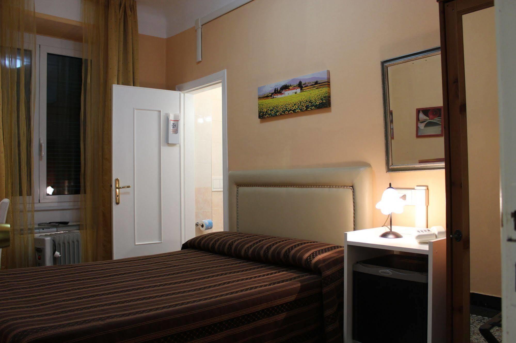 Hotel Agnello D'Oro Genova ภายนอก รูปภาพ