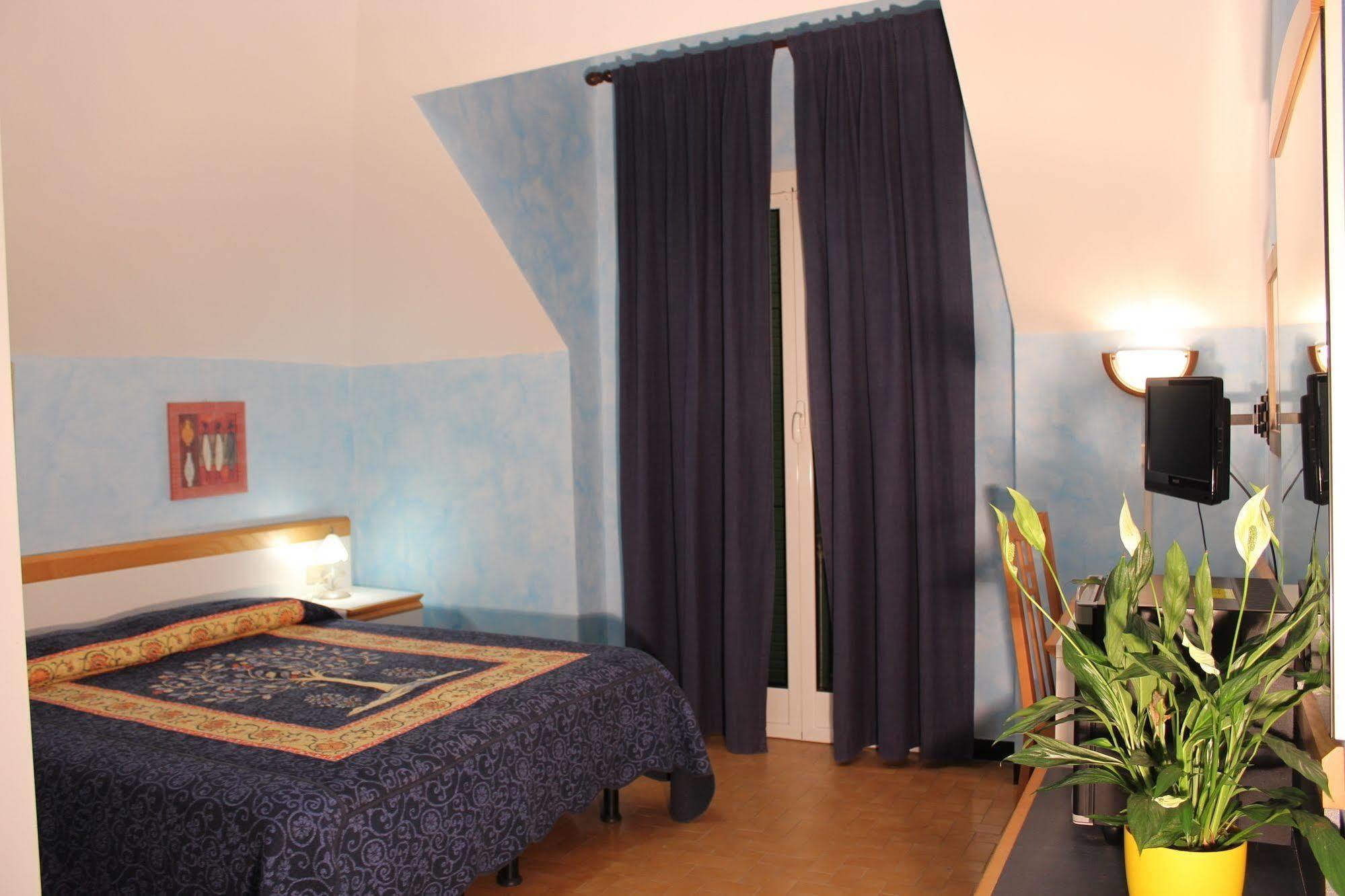 Hotel Agnello D'Oro Genova ภายนอก รูปภาพ