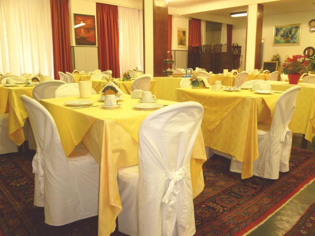 Hotel Agnello D'Oro Genova ภายนอก รูปภาพ