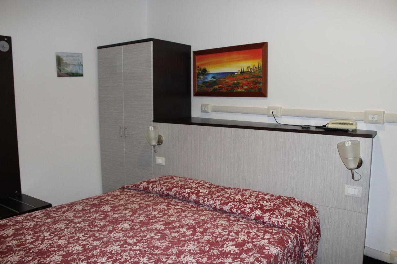 Hotel Agnello D'Oro Genova ภายนอก รูปภาพ